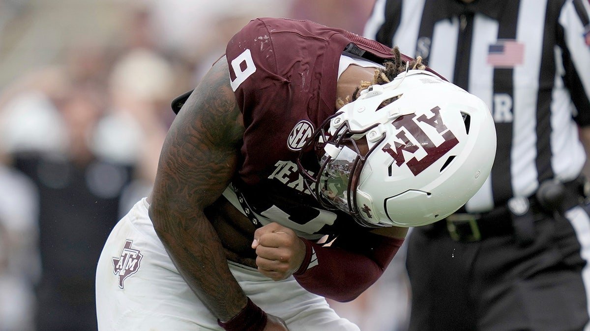 Cashius Howell responds after firing a quarterback